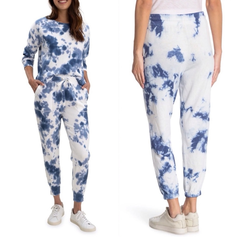 Splendid Blue Tie Dye Fireworks Crewneck Sweatshirt and Cropped Joggers